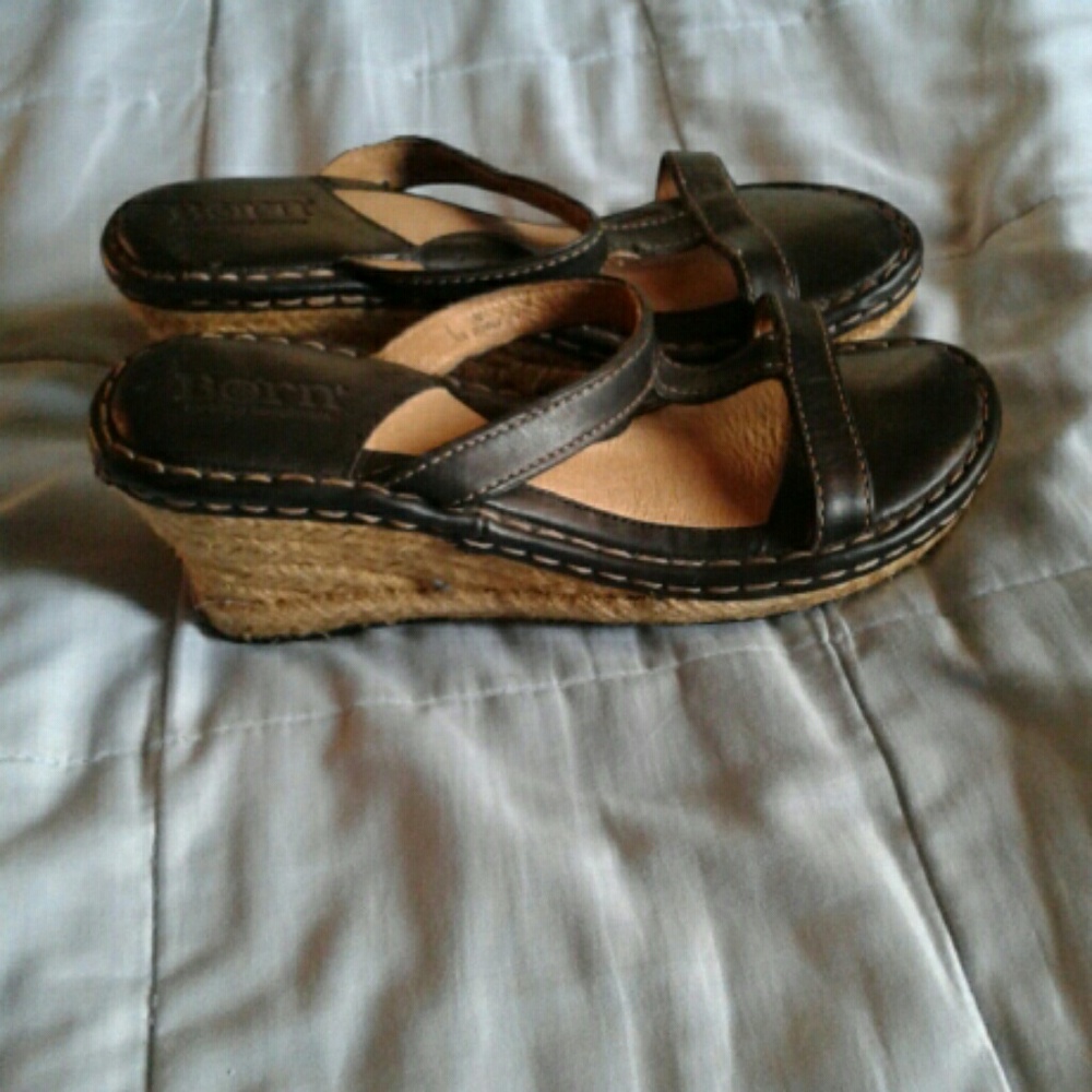 Born Wedges Black Leather Size 8